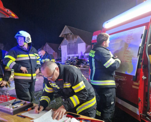 f64e4855-fb72-43c8-a104-8095b06fc9bf